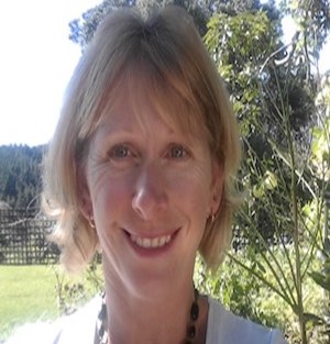 Trying out a Lightning Hub Hot Desk with Justine McLeary